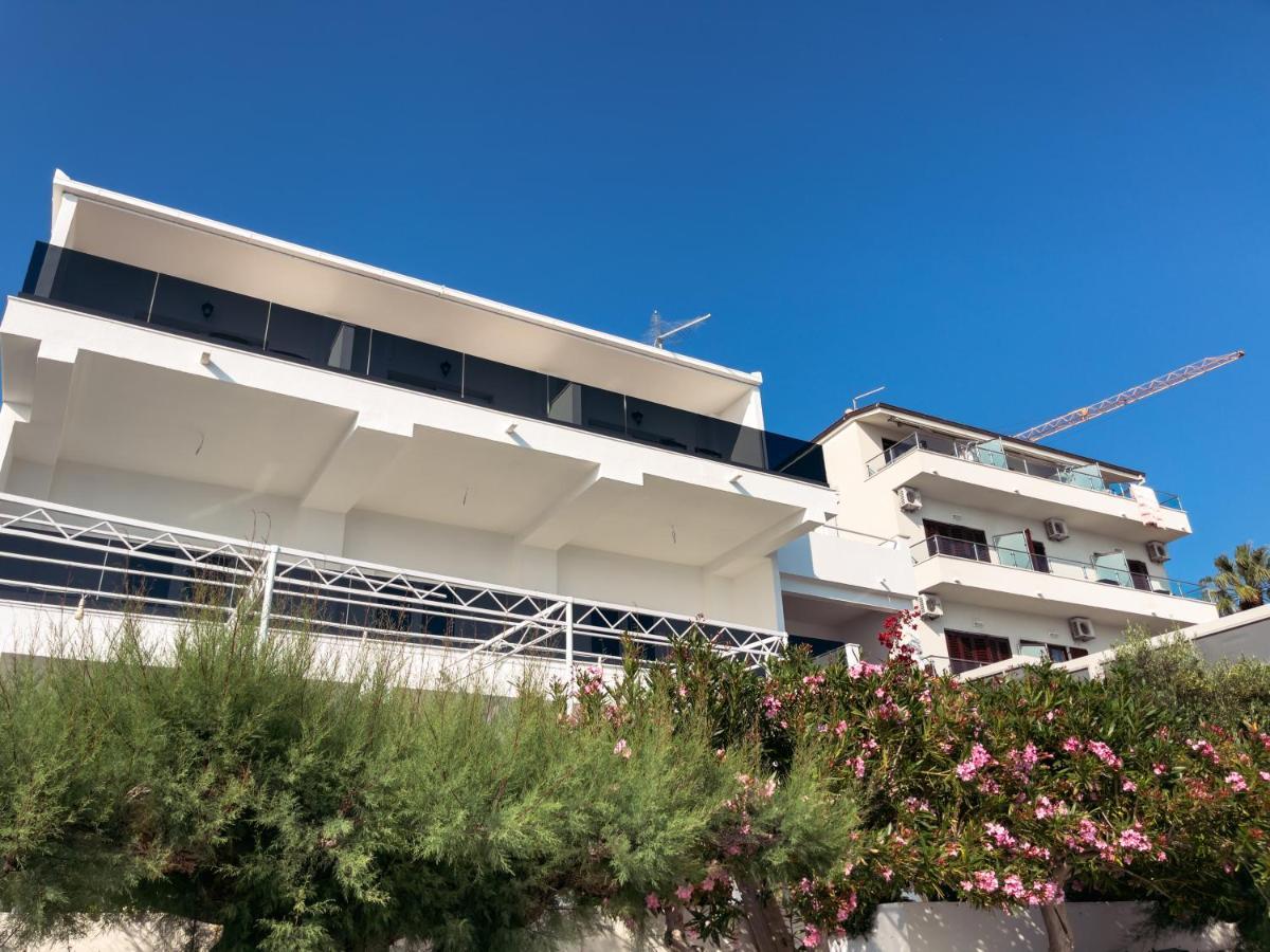 Apartments Goro Podstrana Exterior foto